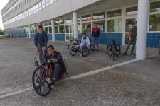 Les élèves du lycée Dumont d’Urville s’essayent au handisport