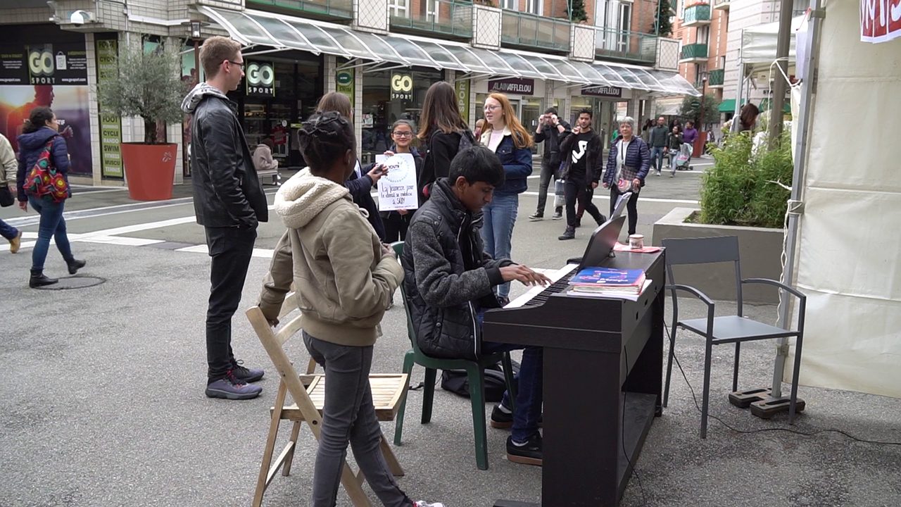 Cours De Piano Saint Quentin En Yvelines Guyancourt - Une association offre une seconde vie aux pianos | La Gazette  de Saint-Quentin-en-Yvelines