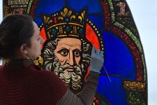 Cette artiste yvelinoise participe à la restauration des vitraux de Notre-Dame de Paris
