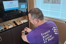 Un dispositif aidant à détecter d’éventuels cancers de la peau sillonne les Yvelines