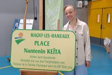 La para athlète Nantenin Keïta donne son nom à un rond-point de la ville
